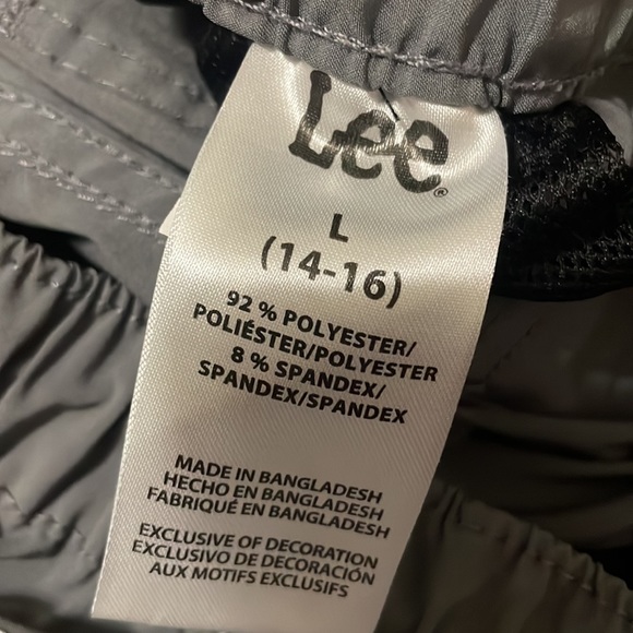 Lee joggers boys gray zip pockets size 14–16 L & strike fighter squadron t-shirt - Picture 16 of 16